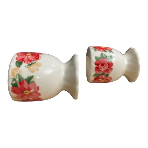 Pioneer Woman Floral Ceramic Footed Salt and Pepper Shakers with Stoppers - Picture 4 of 6